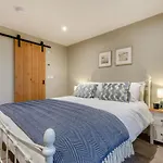1 Bed In Oc-t34011 Feriehus